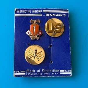 Gold Insignia Pins vintage!